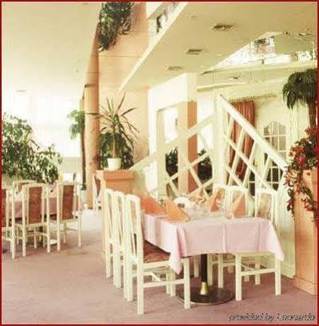 Hotel Swiatowit 우치 외부 사진