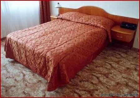 Hotel Swiatowit 우치 외부 사진