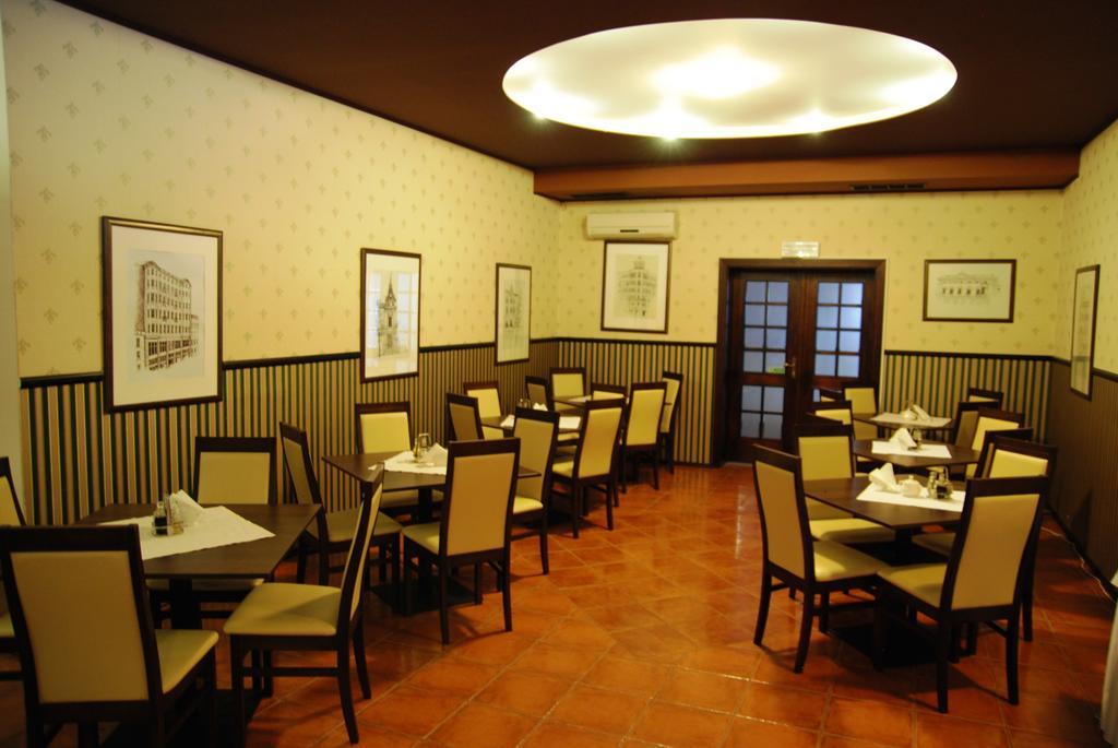 Hotel Swiatowit 우치 외부 사진